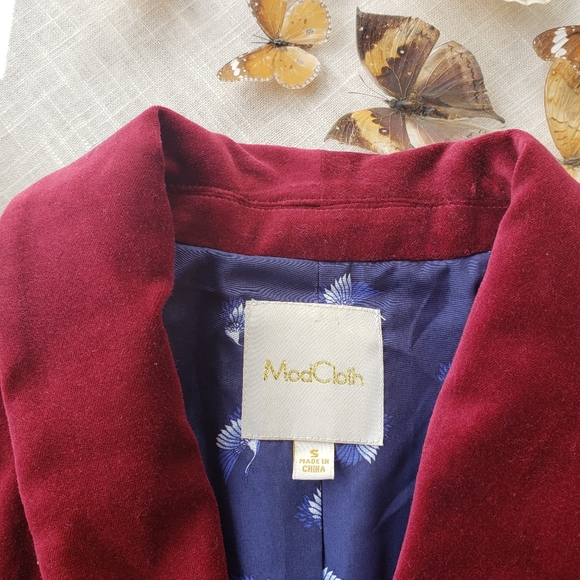 Modcloth Maroon Velvet Executive BlazerS - Picture 8 of 8